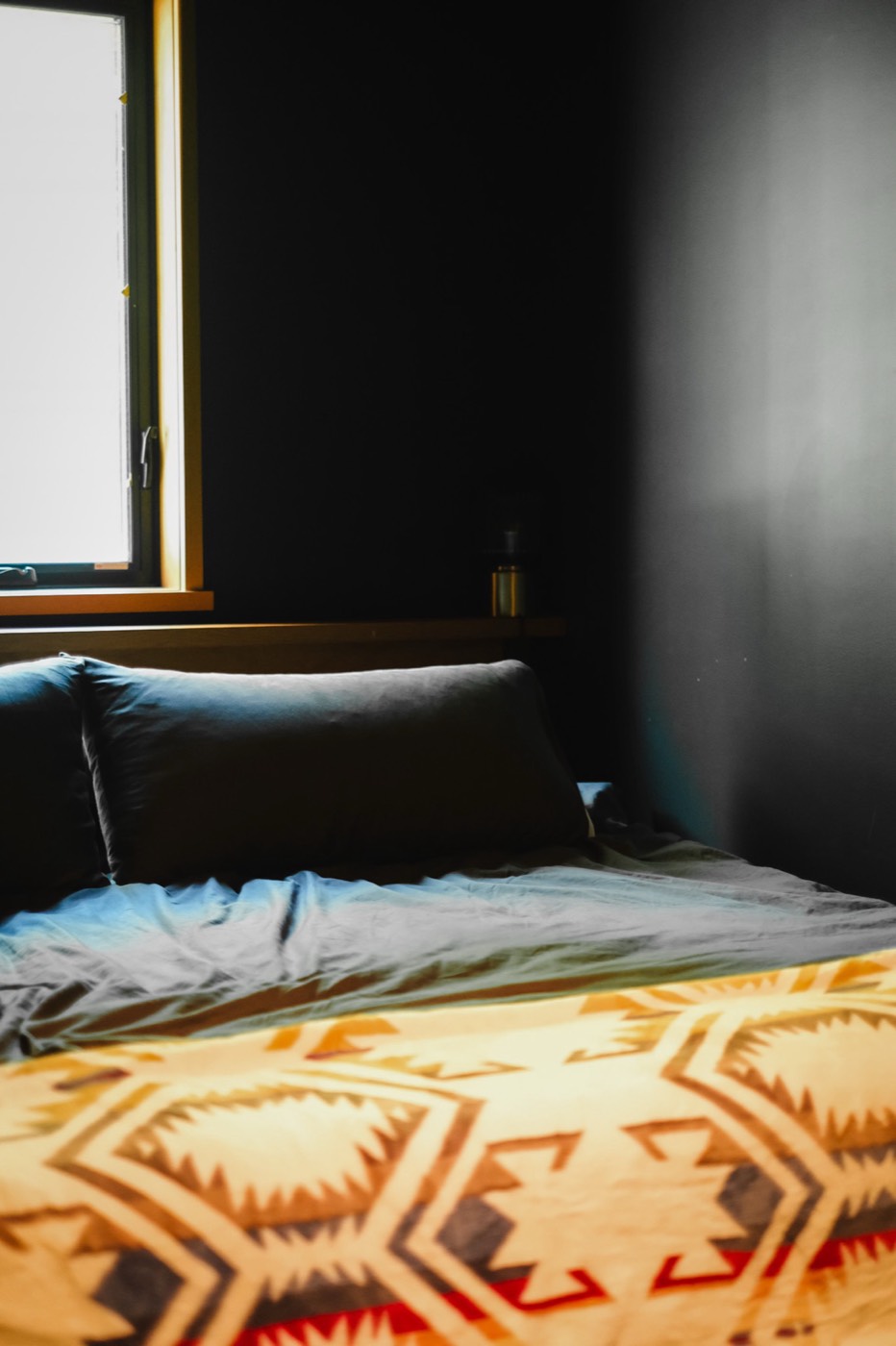 Black Oak Lodge bedroom with lake views